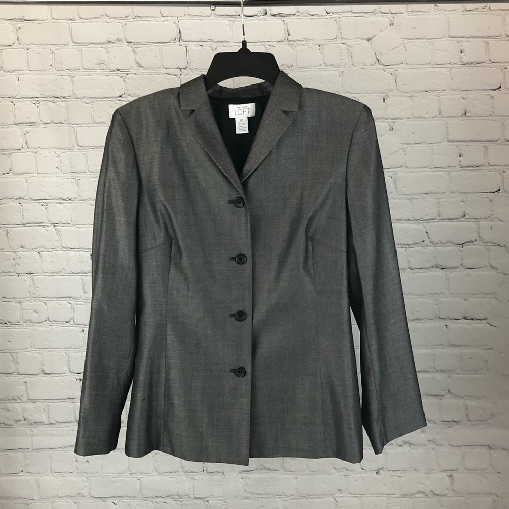 Ann Taylor Loft wool and silk blend grey lined blazer jacket. Size 8 petite